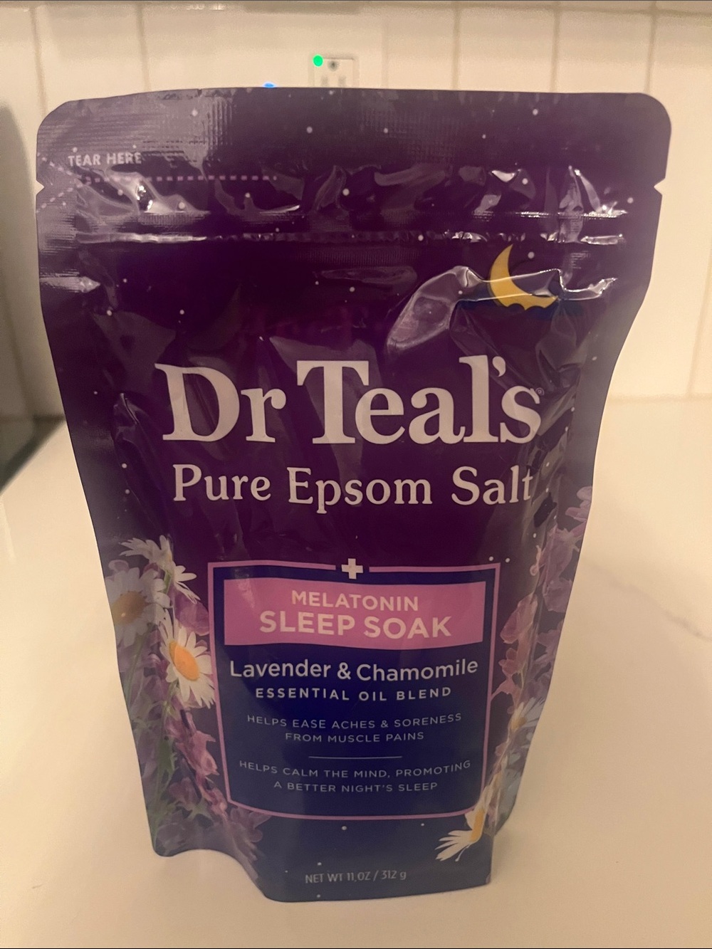 Dr. Teals Lavender & Chamomile Melatonin Sleep Soak - 11oz